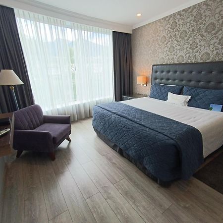 Aparta Hotel Torres De Suites Quito Exteriér fotografie