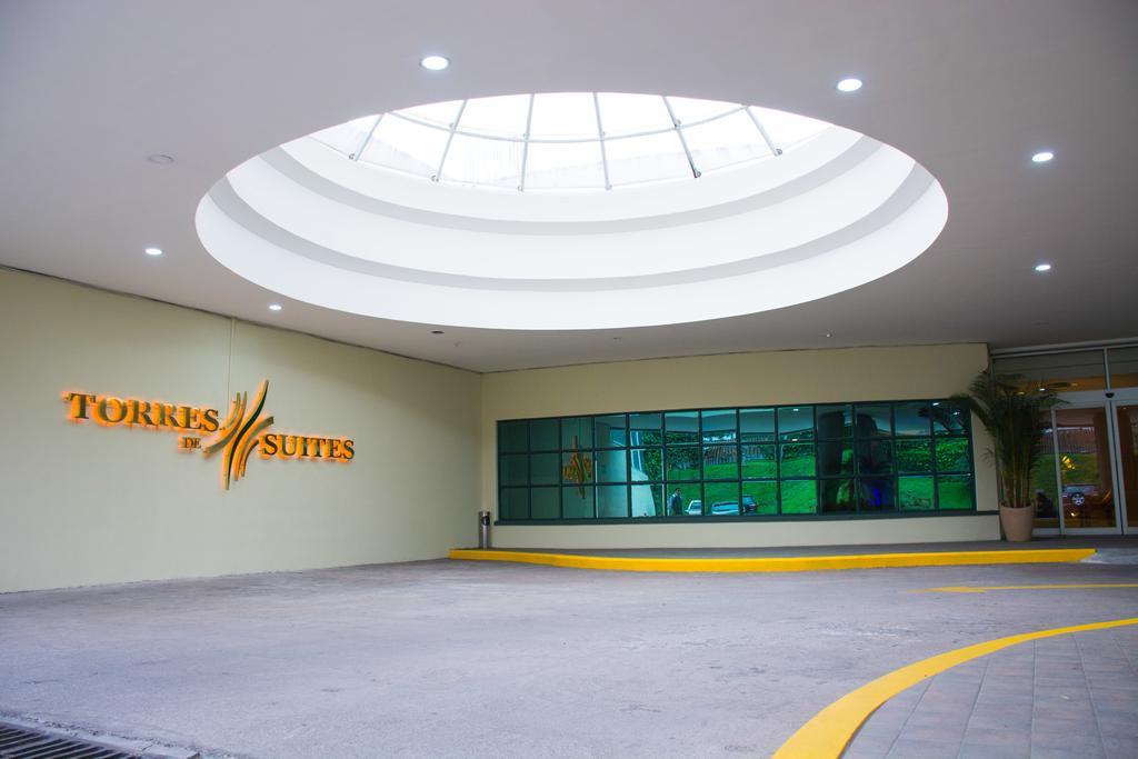 Aparta Hotel Torres De Suites Quito Exteriér fotografie