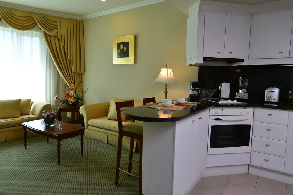 Aparta Hotel Torres De Suites Quito Exteriér fotografie