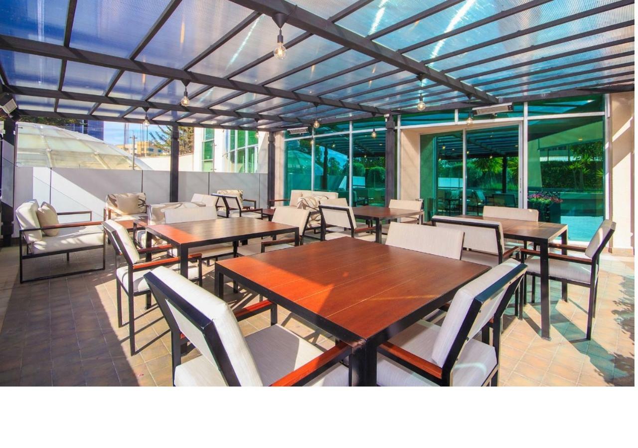 Aparta Hotel Torres De Suites Quito Exteriér fotografie